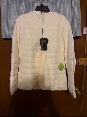 Women’s Outdoor Ventures Insulated Puffer Jacket in Cream White Color With Hood.